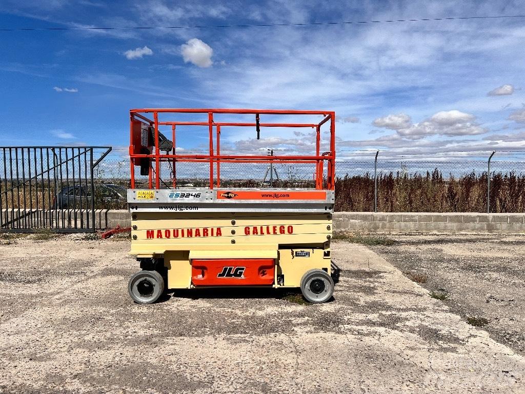JLG 3246 ES Sakselifter
