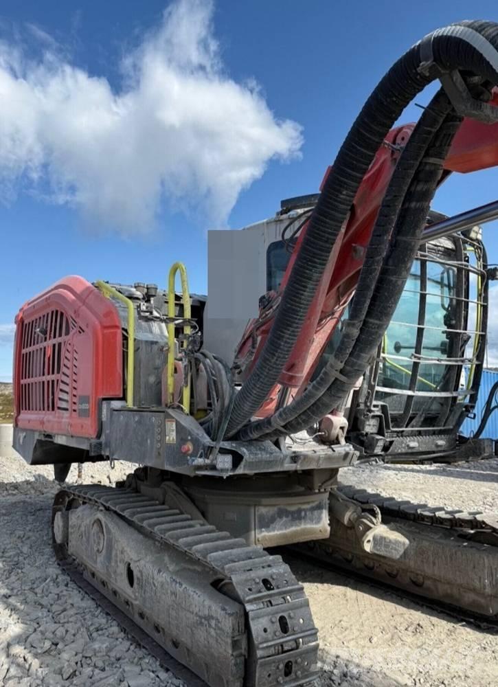 Sandvik DX800i Borerigger