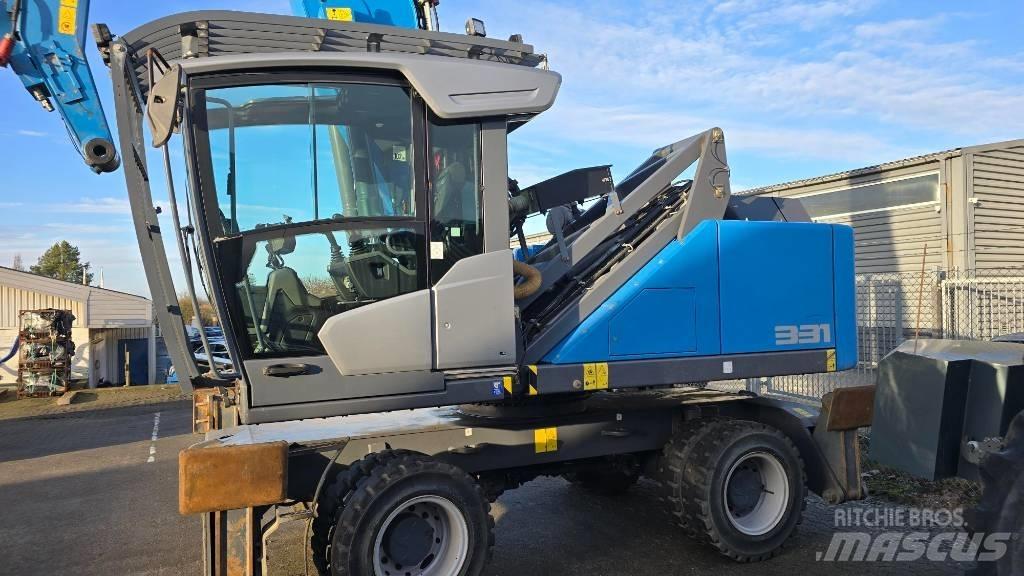 Fuchs 331 F Gravemaskiner for avfallshåndtering