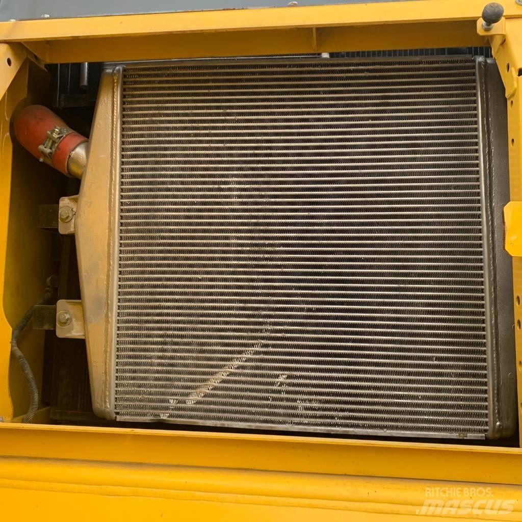 Komatsu PC450-8 Beltegraver