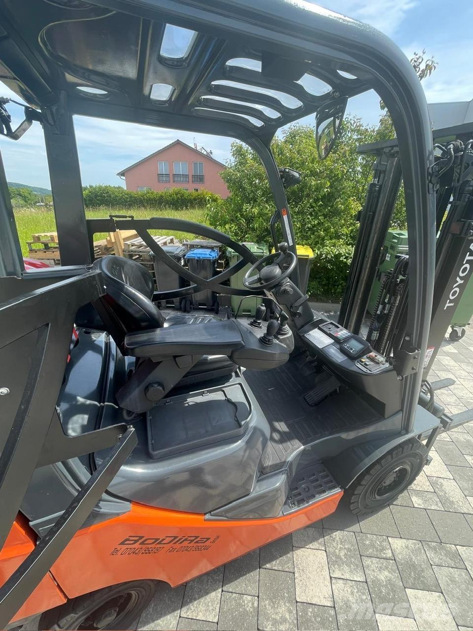 Toyota 02-8FGF18 Propan trucker