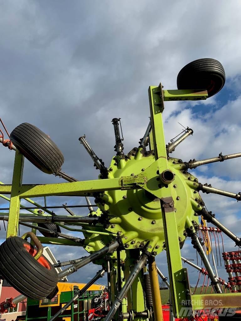 CLAAS 880 L Raker og høyvendere