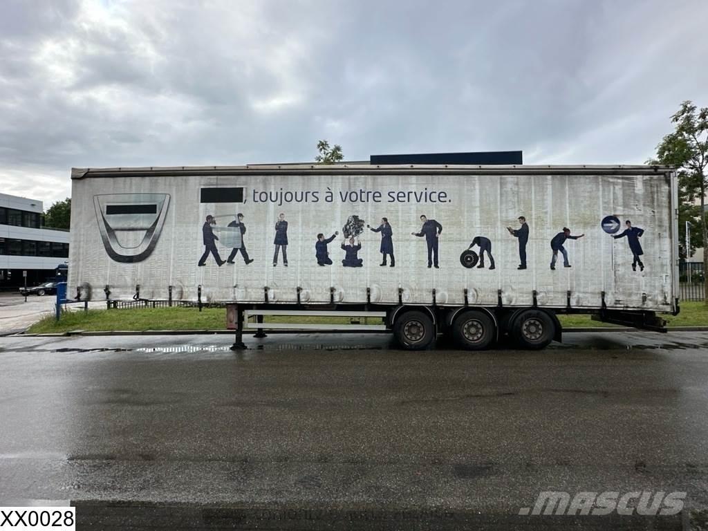 Fruehauf Tautliner Gardintrailer