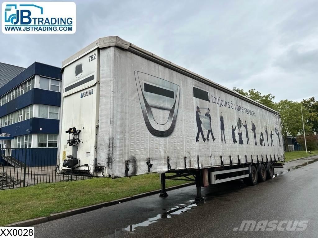 Fruehauf Tautliner Gardintrailer