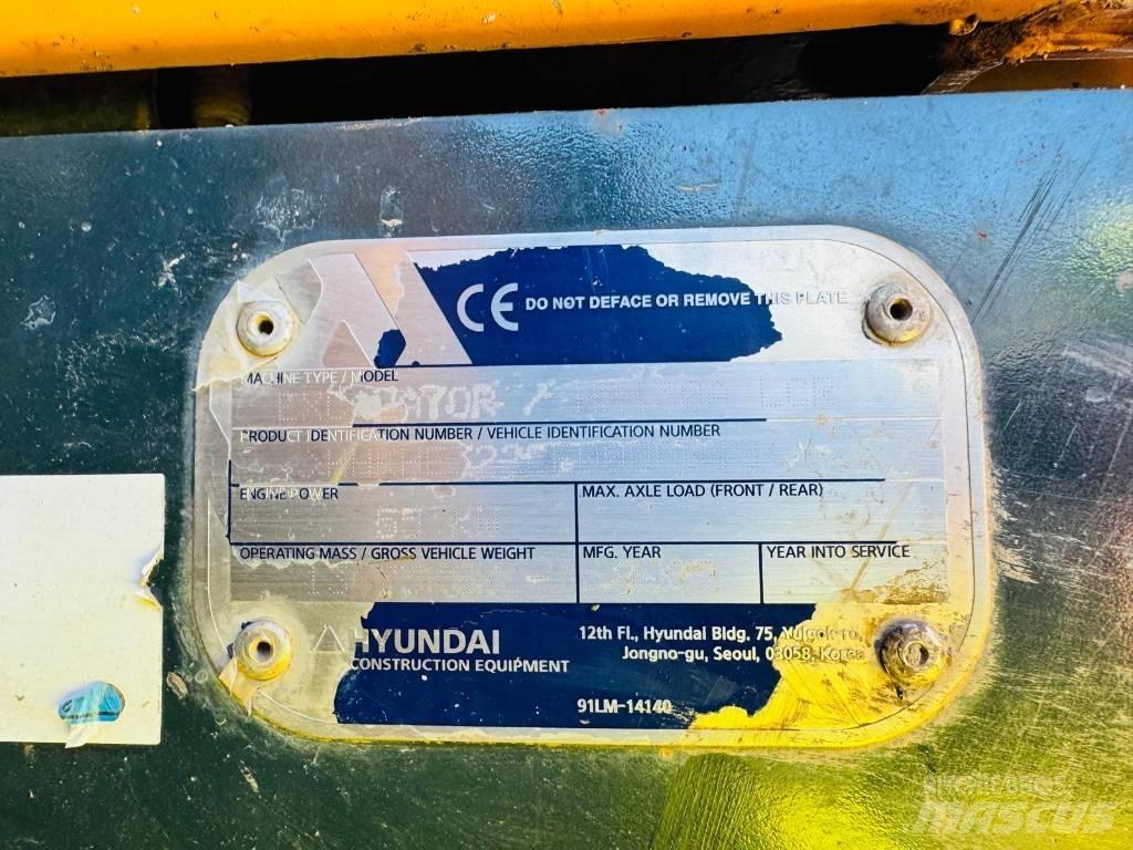 Hyundai HX130A LCR Beltegraver