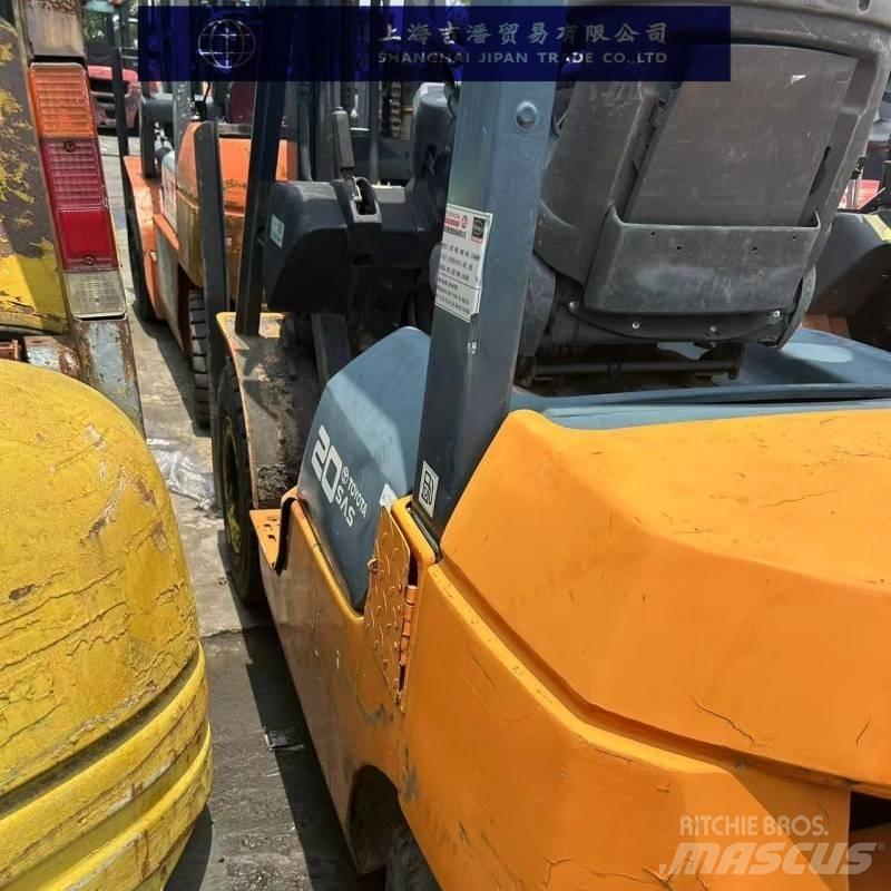 Toyota 20 Diesel Trucker