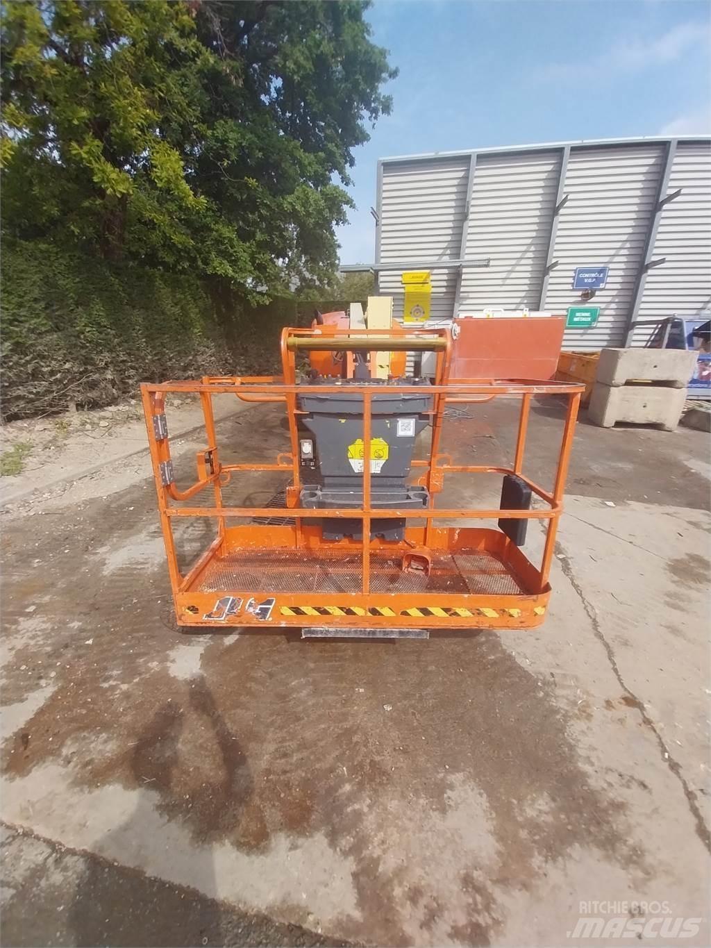 JLG 520AJ Leddede bomlifter
