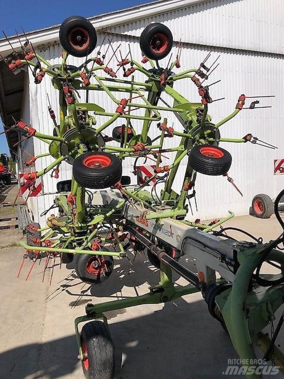 CLAAS Volto 1320 T Raker og høyvendere