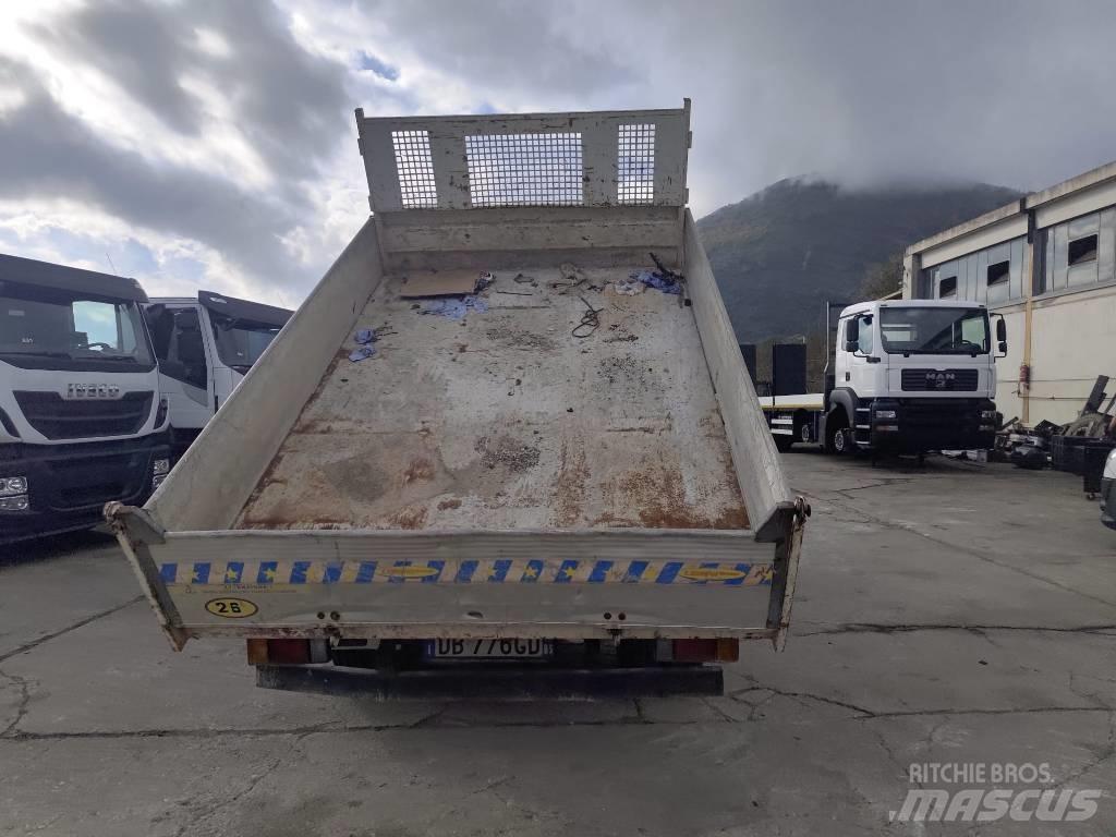 Isuzu NPR77G-5DX Kranbil