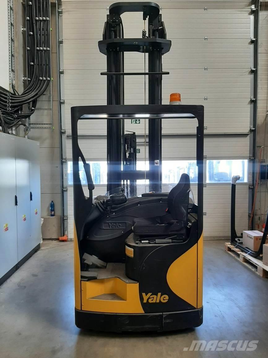Yale MR16H Skyvemasttruck
