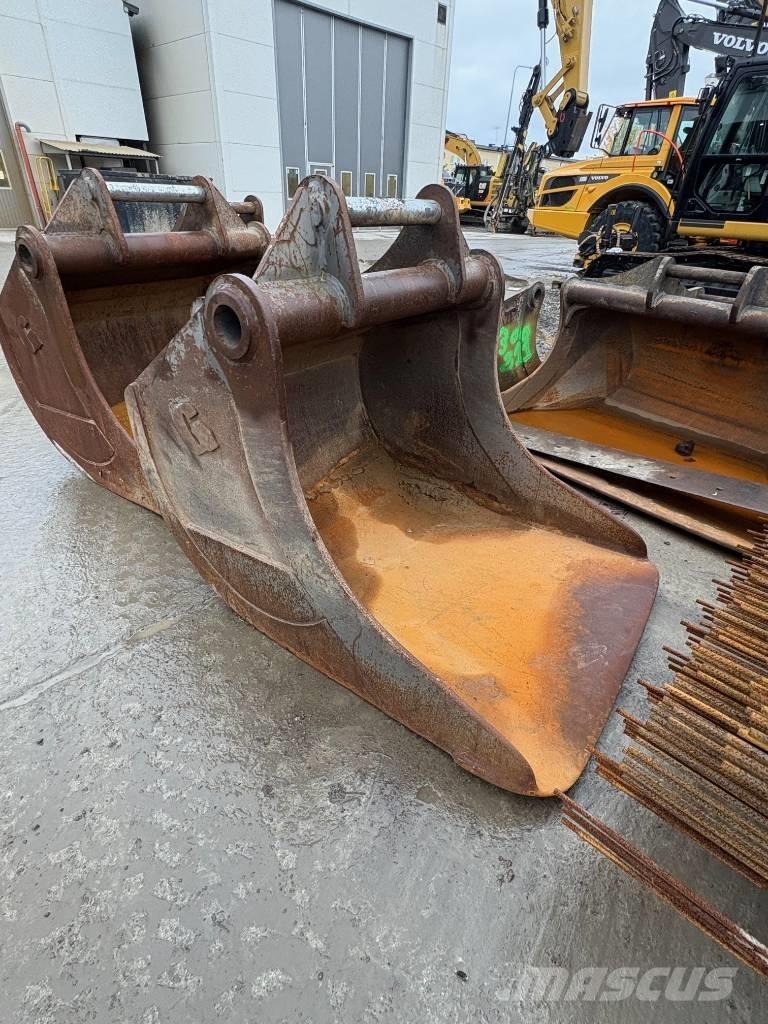 Volvo EC 300 EL Beltegraver