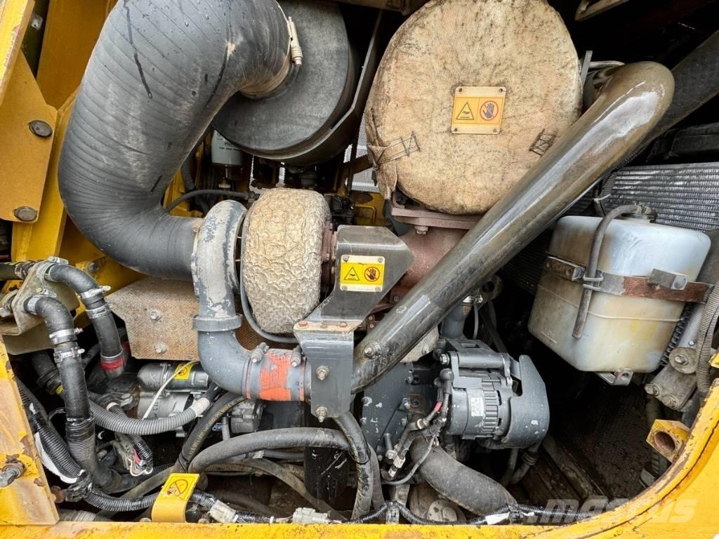 Komatsu D 65 WX-16 Dozere Beltegående