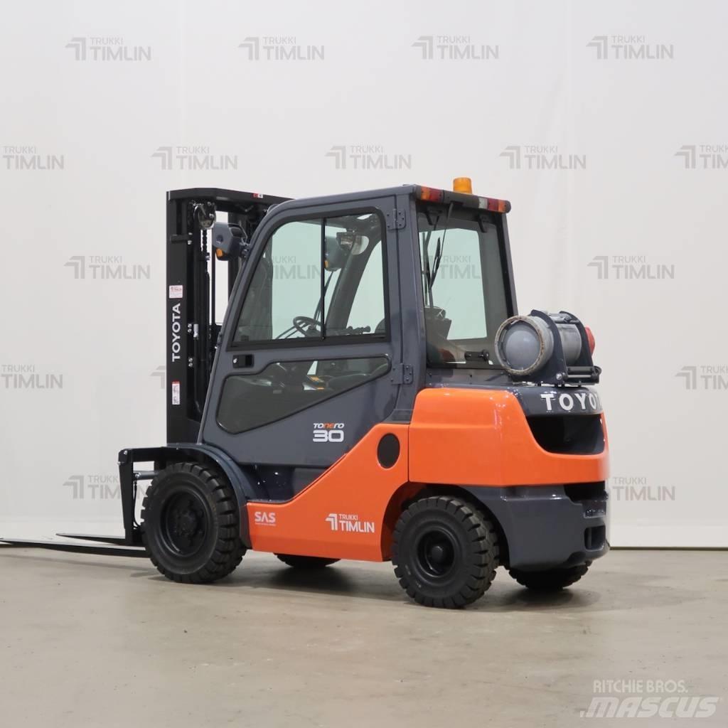 Toyota 02-8FGF30 Propan trucker