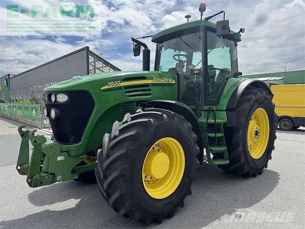 John Deere 7920 Traktorer