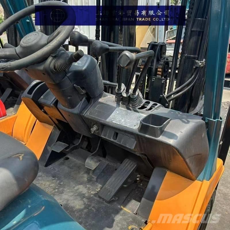 Toyota 7 FGU 25 Diesel Trucker