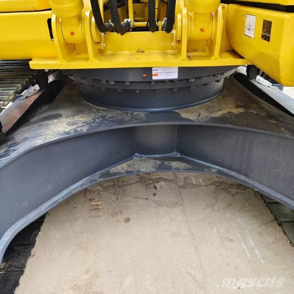 Komatsu PC 200-8 Beltegraver