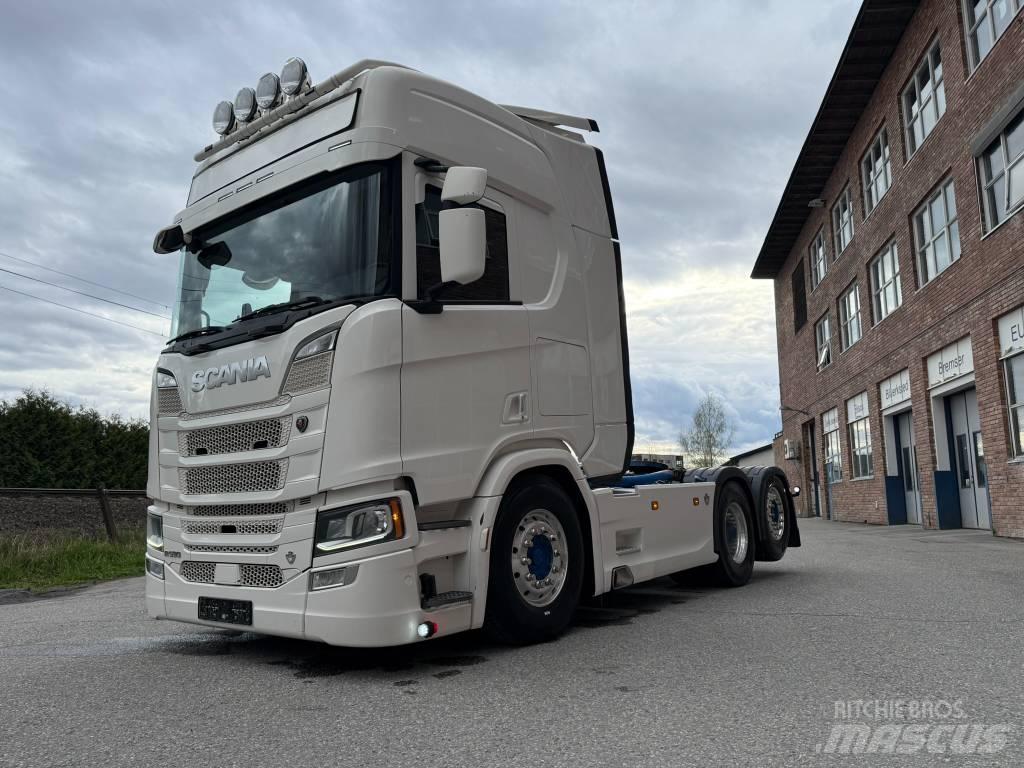 Scania R 590 Trekkvogner