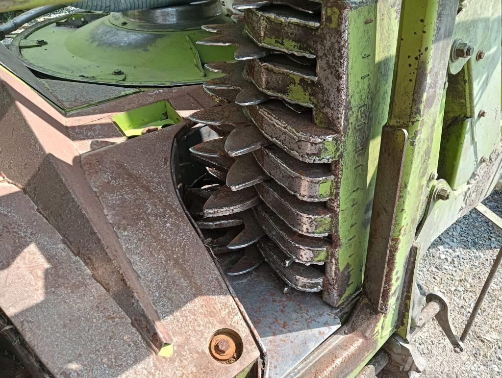 CLAAS Orbis 600 Selvdrevne fôrhøstere