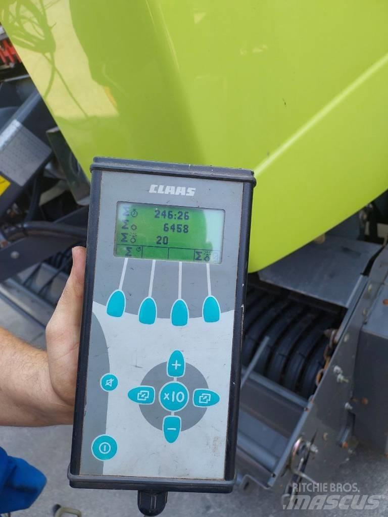 CLAAS Variant 360 Rundballepresser