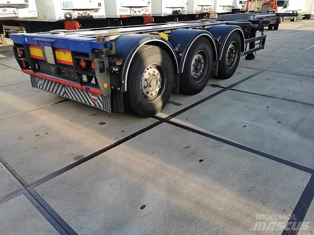 Renders 3DFCST Containerchassis Semitrailere