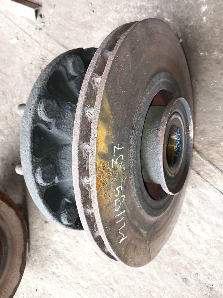 MAN TGM  81443010185 Aksler