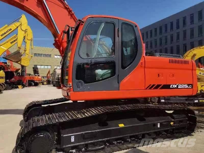 Doosan DX 225 Beltegraver