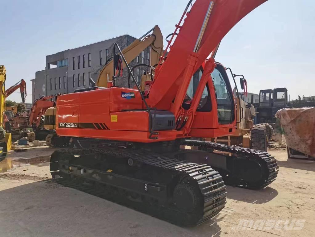 Doosan DX 225 Beltegraver