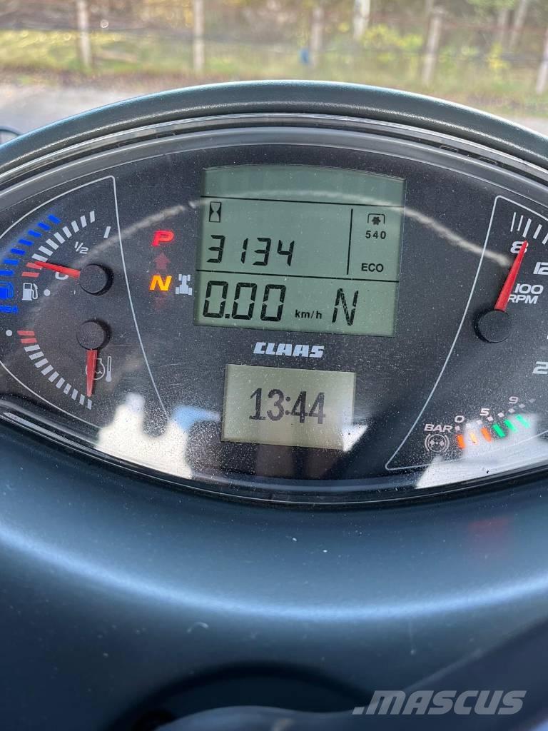 CLAAS Axion 870 Traktorer