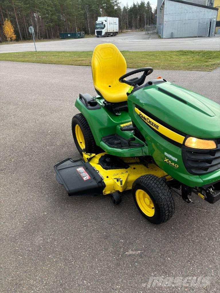 John Deere X 540 Sitteklippere
