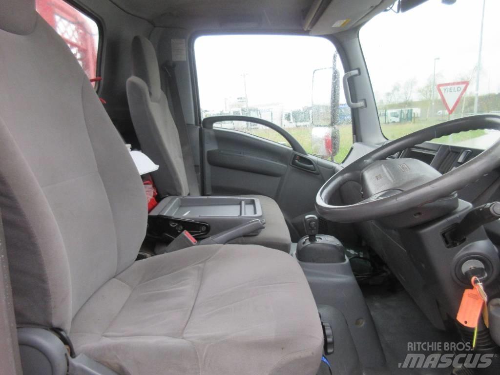 Isuzu N 75.190 Flatvogn med vinsj
