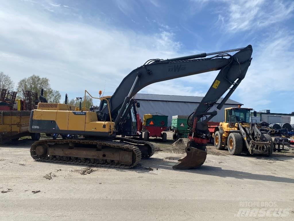 Volvo EC 250 D L Beltegraver