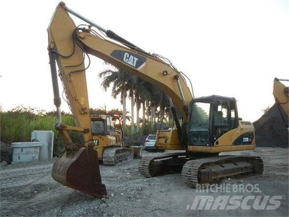 CAT 320D Beltegraver