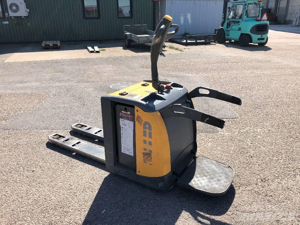 Atlet PLP 200 Lavtløftende truck med platform
