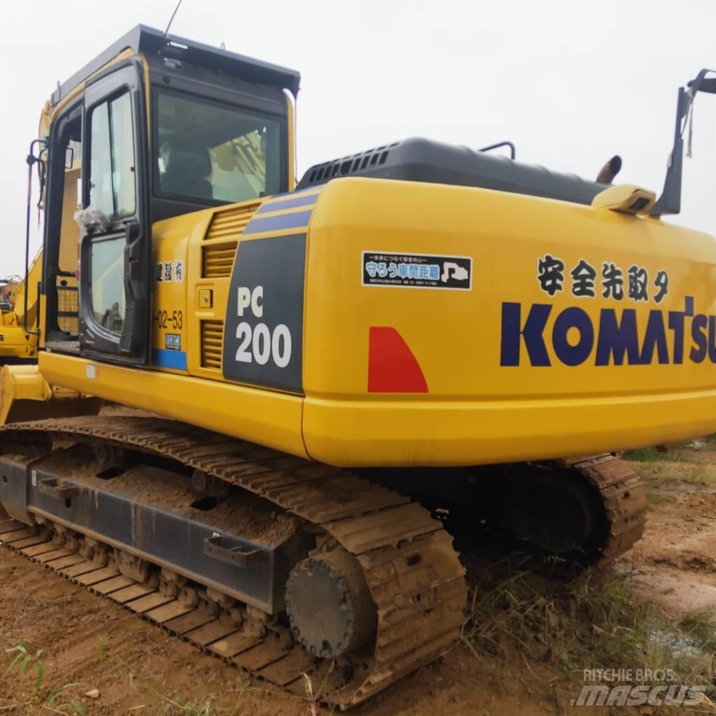 Komatsu PC200-8 Beltegraver