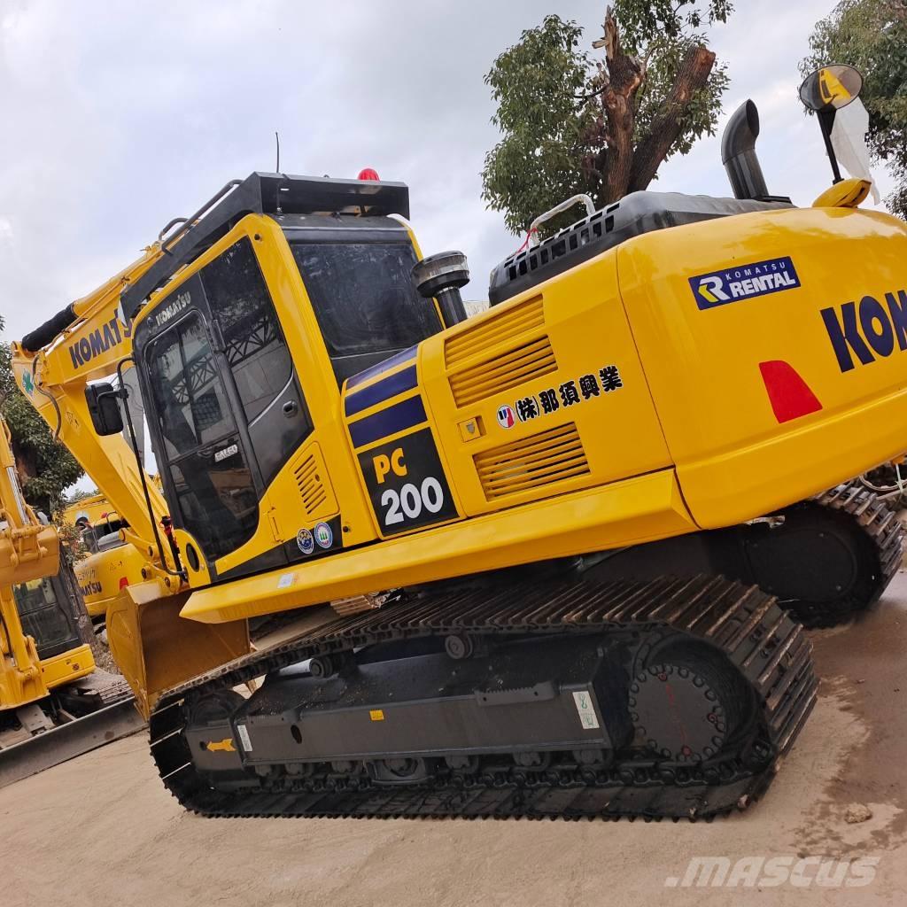 Komatsu PC 200-7 Beltegraver