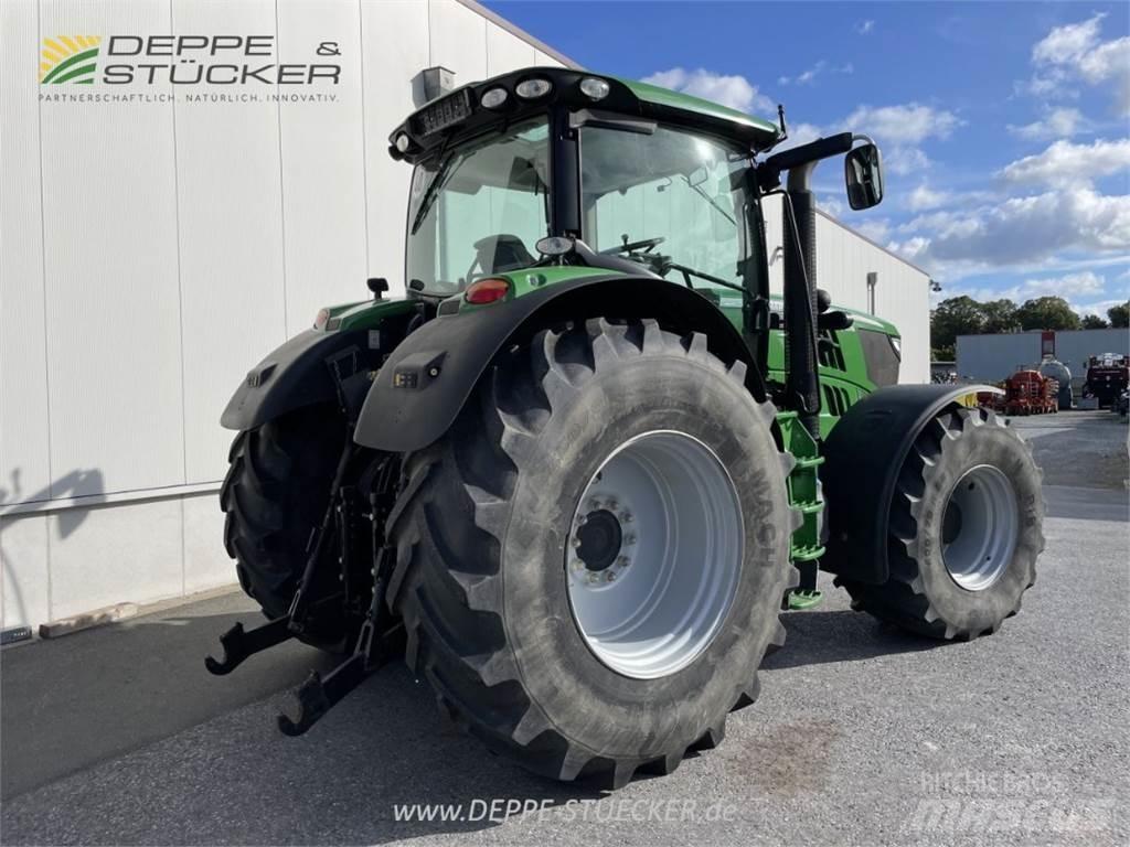 John Deere 6210R Traktorer