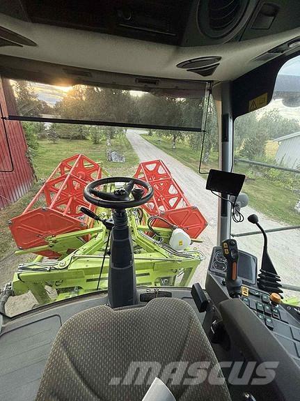 CLAAS Avero 240 Skurtreskere