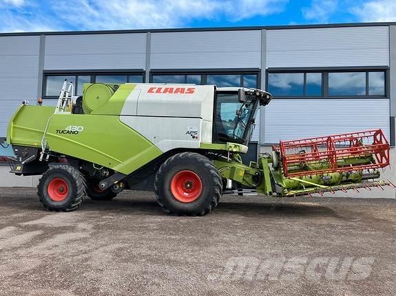 CLAAS Tucano 430 Skurtreskere