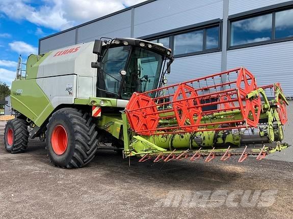 CLAAS Tucano 430 Skurtreskere