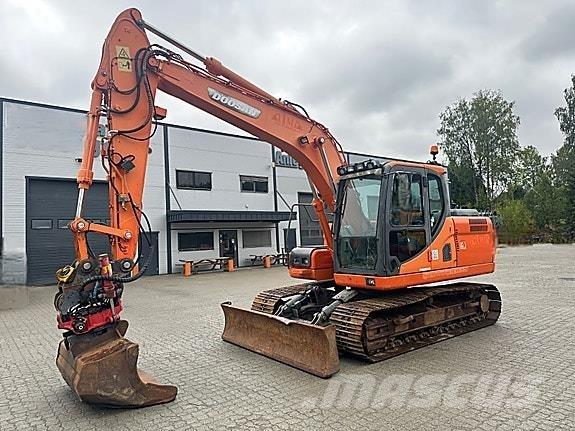 Doosan DX140LC Beltegraver