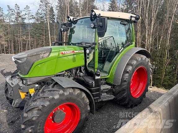 Fendt 211 Traktorer