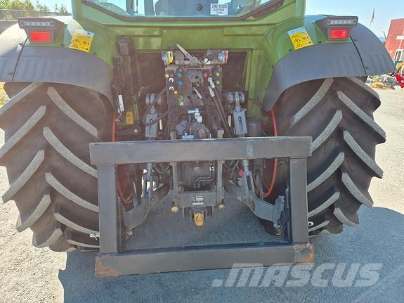 Fendt 211 Traktorer