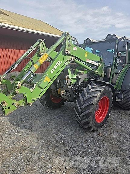 Fendt 211 Traktorer