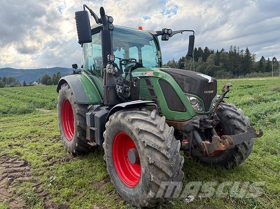 Fendt 516 Traktorer