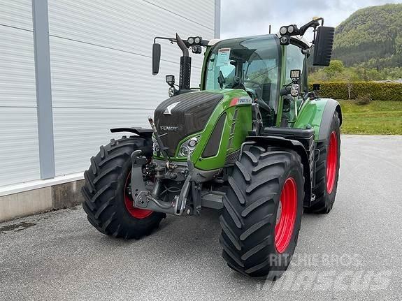 Fendt 718 Traktorer