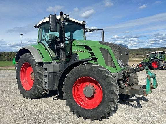 Fendt 828 Vario Traktorer