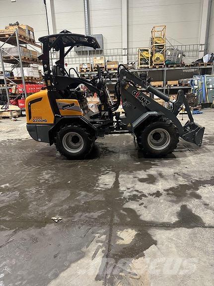 GiANT G2500HD+ Kompaktlastere