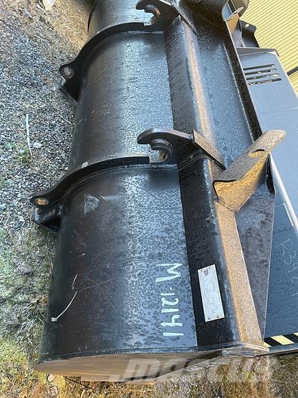 JCB med BM Dekk, hjul og felger