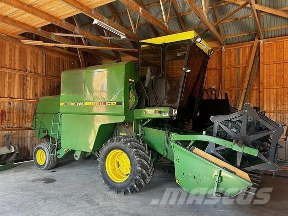 John Deere 1032 Skurtreskere