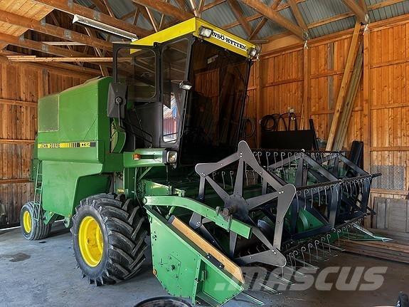 John Deere 1032 Skurtreskere